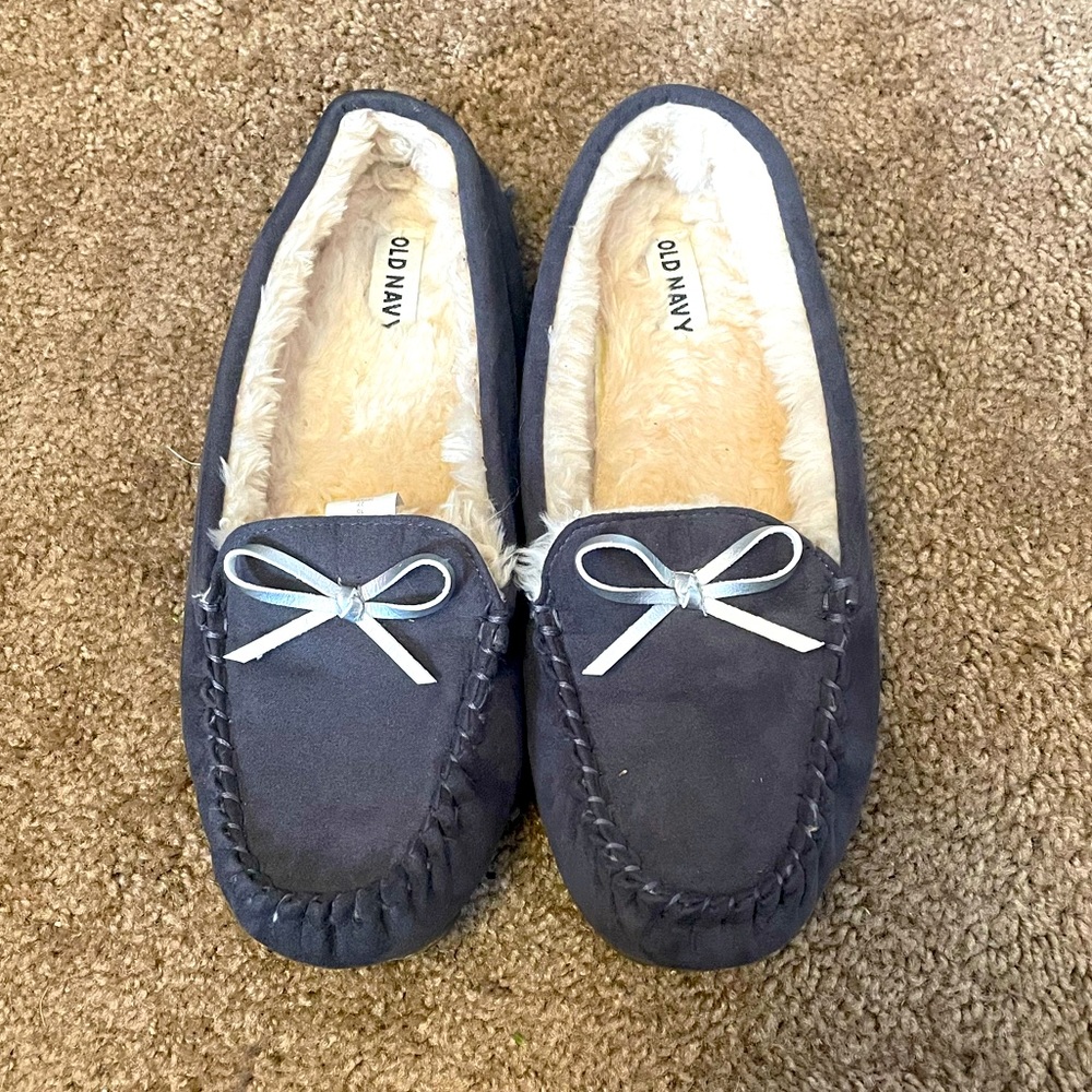 Old Navy Moccasin Slipper [US Women’s Size 10]